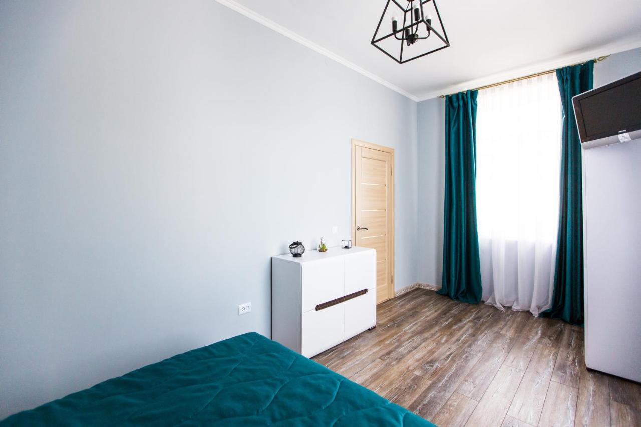 1 Bedroom Apartment Near Elizabeth'S The Cathedral Leópolis Exterior foto